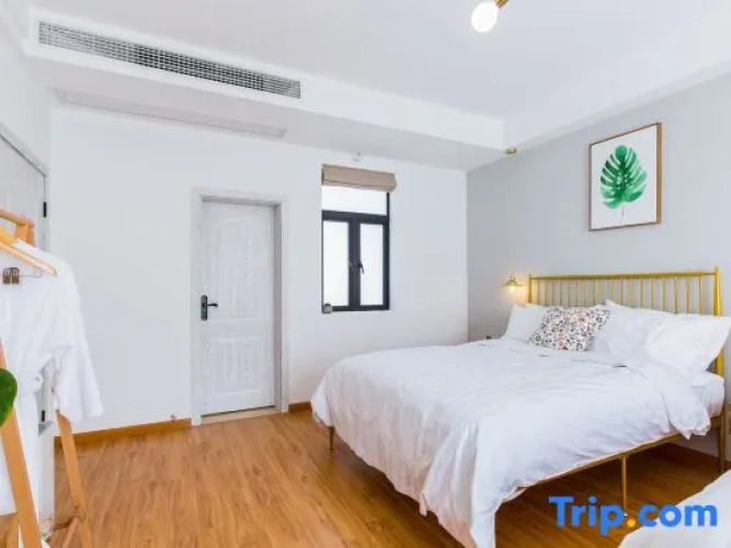 Standard Twin room with garden view