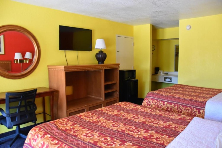 Standard Quadruple room
