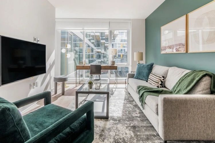 2 Bedrooms Apartment