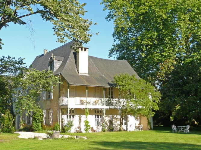 3 Bedrooms Cottage