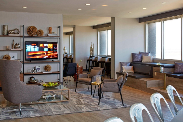 Standard Quadruple Club room