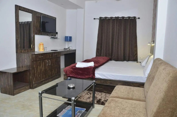 Goroomgo Kanha Inn Lucknow