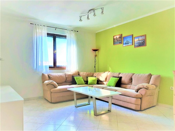 3 Bedrooms Apartment