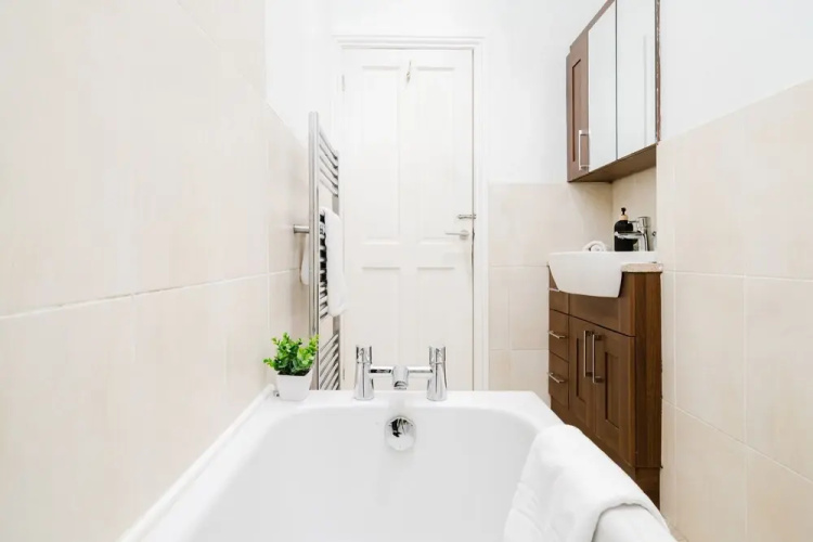 Cosy 4-bed - Sleeps 7, Garden & Pet-friendly