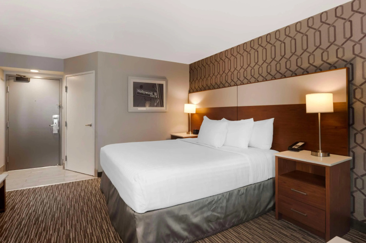 Best Western Plus Commerce Hotel