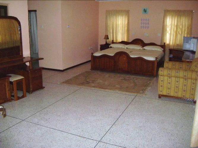 East Airport Guesthouse