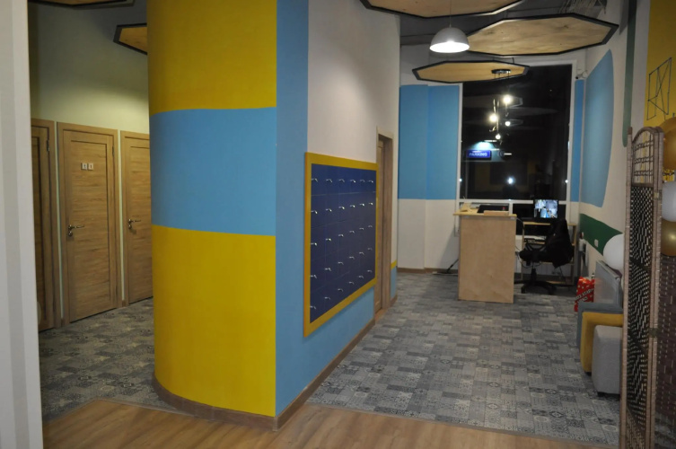 Hostel S size