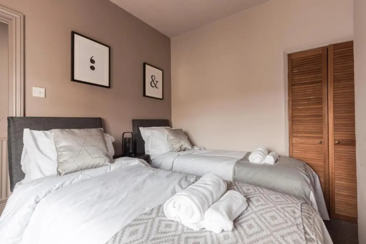 Oadby Townhouse