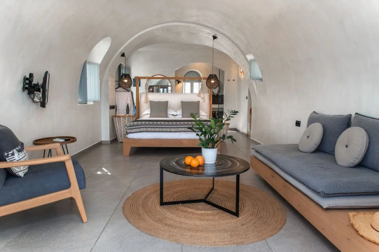 Almyra Studios & Apartments