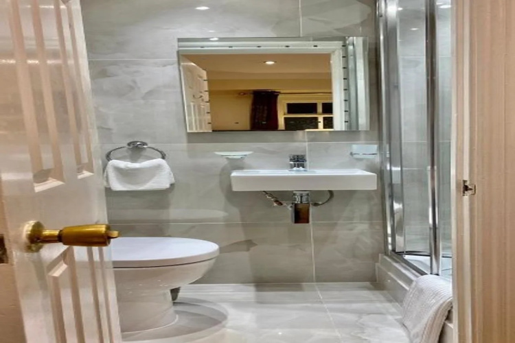 Classic Hyde Park Hotel
