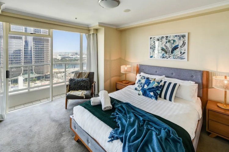 CBD Luxury Oasis, Botanical Gardens & River Views