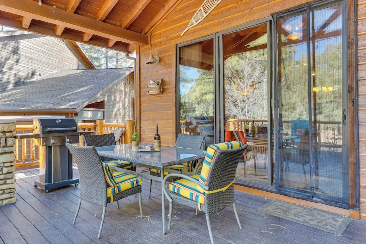 Rustic Retreat w/ Spacious Deck in Show Low!