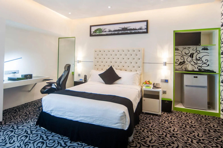 Executive Inn