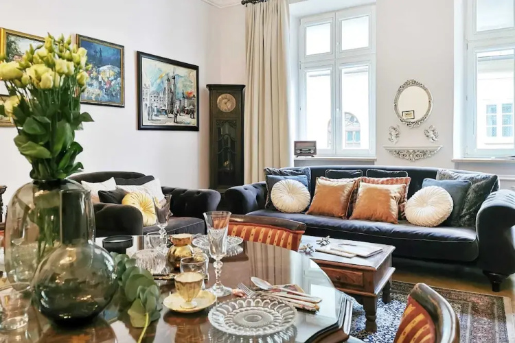 Cracovian Suite by Loft Affair
