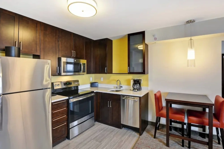 1 Bedroom Suite