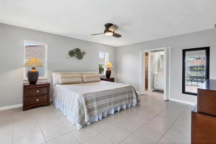 890 Coronado Drive