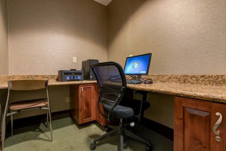 Comfort Inn & Suites