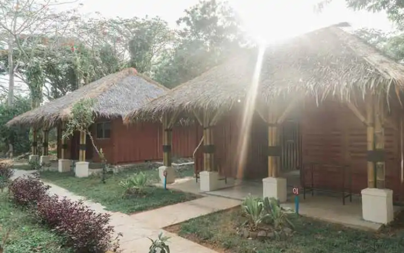 Lalasa Container Inn