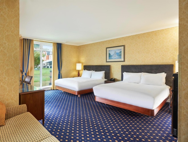 Deluxe Quadruple room