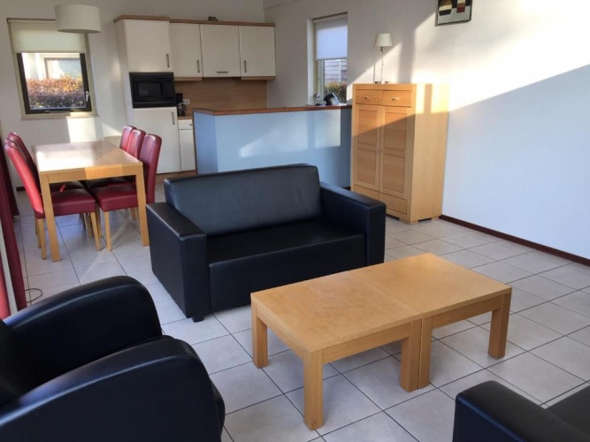 3 Bedrooms Bungalow
