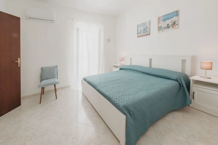 Apartment with sea view