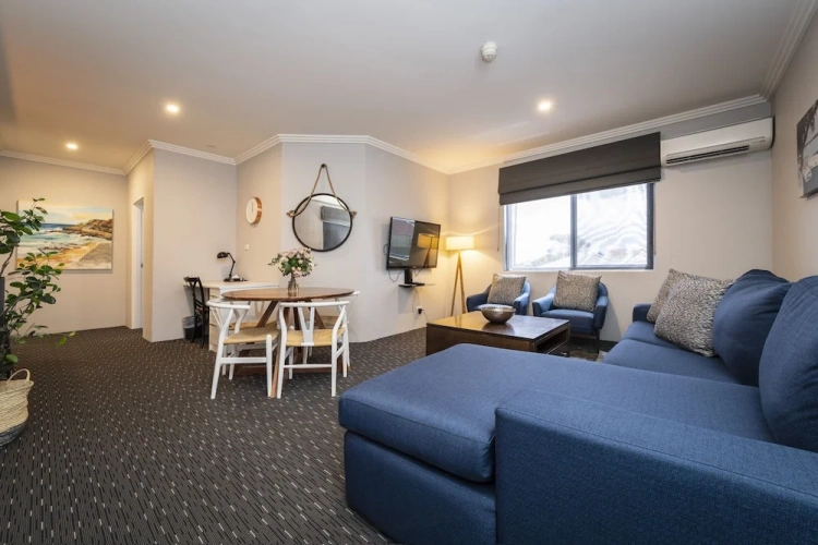 2 Bedrooms Apartment with view