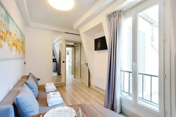 Amazing 2bd/6p apt With A/C - Bastille