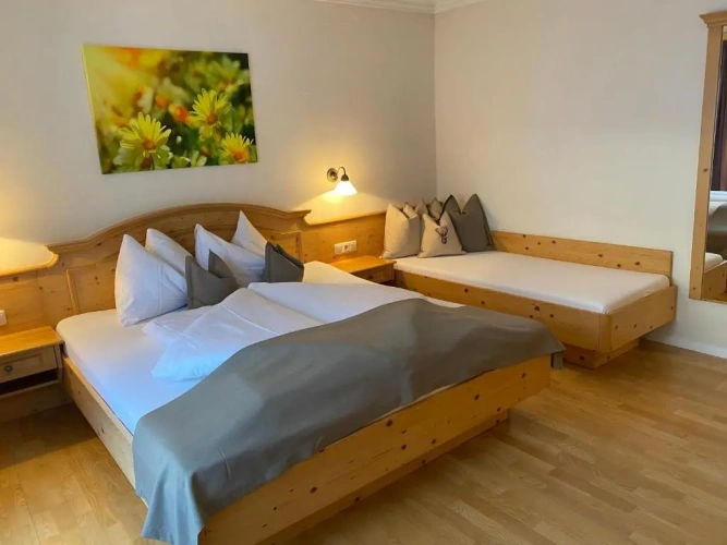 Standard Triple room with balcony