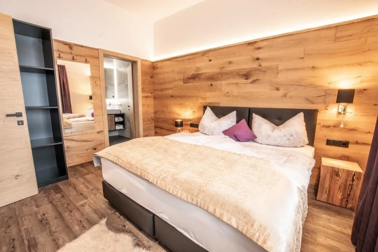 2 Bedrooms Deluxe Apartment