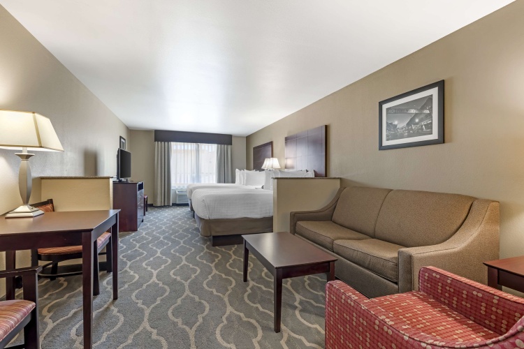 Quadruple Suite