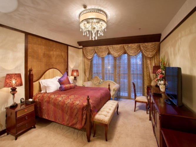 Deluxe Suite