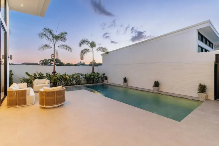 New 4BR Pool Villa Modern Oasis V283
