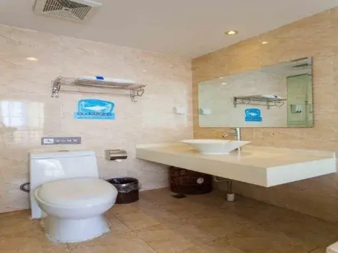 7Days Inn Chain Hotel (Haikou Industrial and Commercial College Binjiang Road)