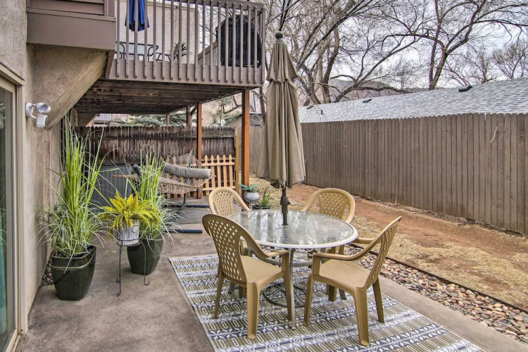 Manitou Springs Escape w/ A/C & Private Deck!