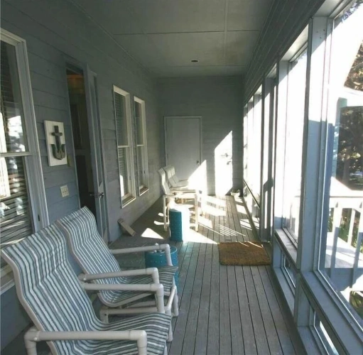 Cottage with balcony