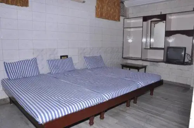 Abirami Inn