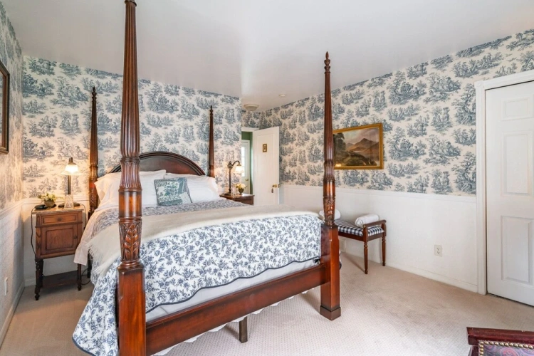 The Queen Elizabeth Double room