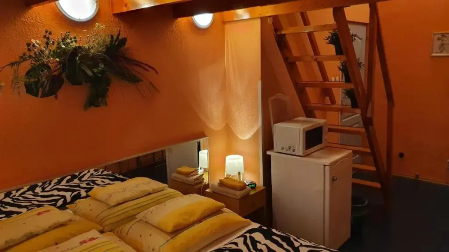 "hotel30" ROOMS-APARTMENTS