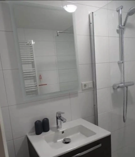 3 Bedrooms Bungalow
