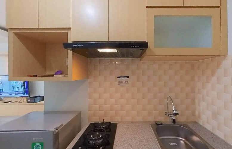 Nice And Comfy Studio At Amethyst Apartment