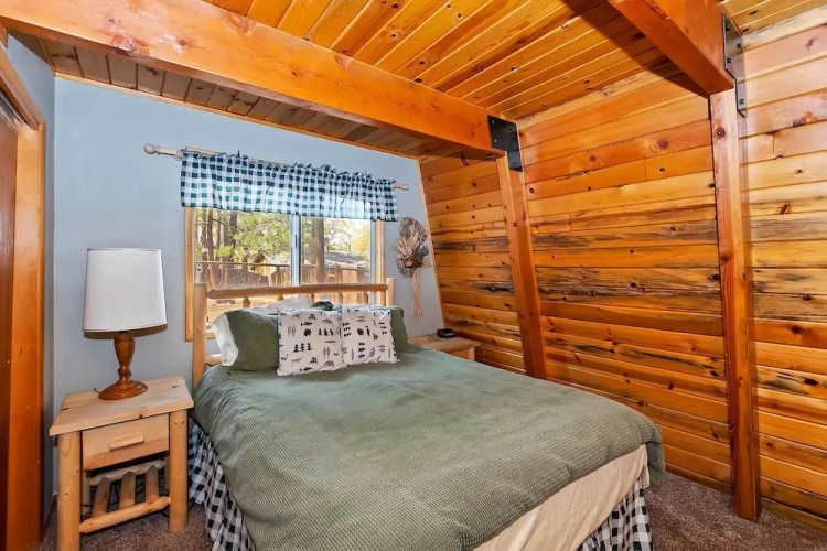070 Tree Top Cabin