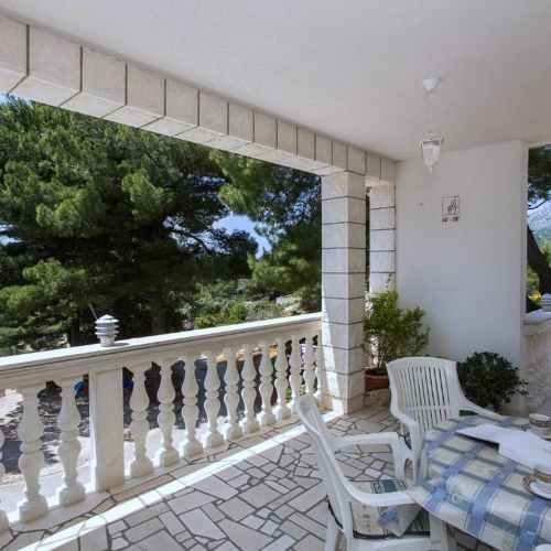 Apartment with balcony