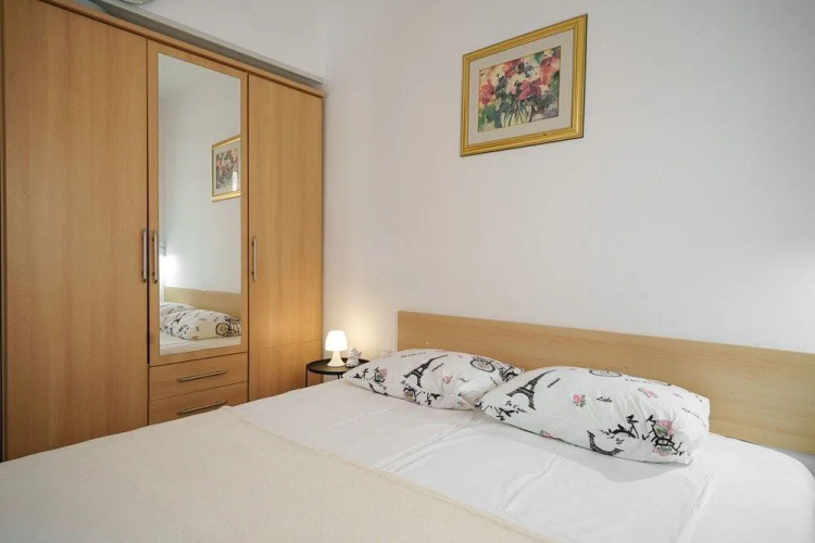 Apartment Nedoklan