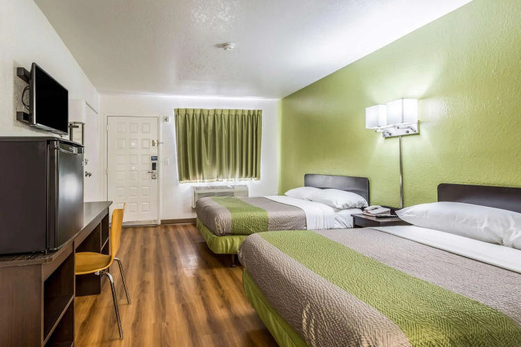 Motel 6 El Paso, TX - East