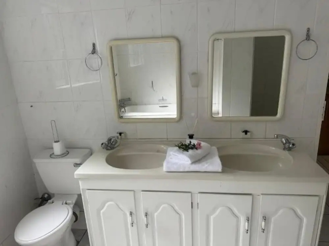 Room-busa House Self-catering Unit