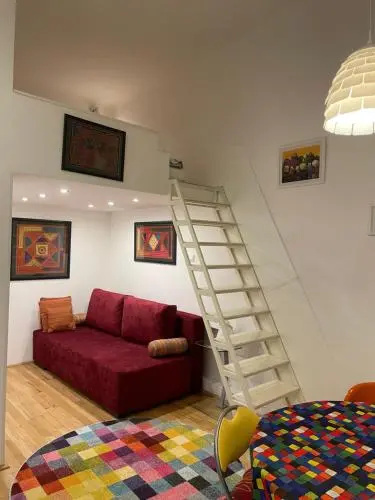 Rainbow Pearl Apartment