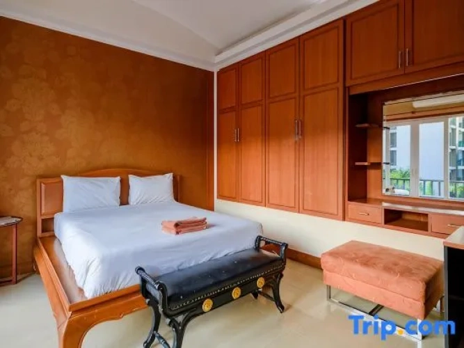 4 Bedrooms Cottage
