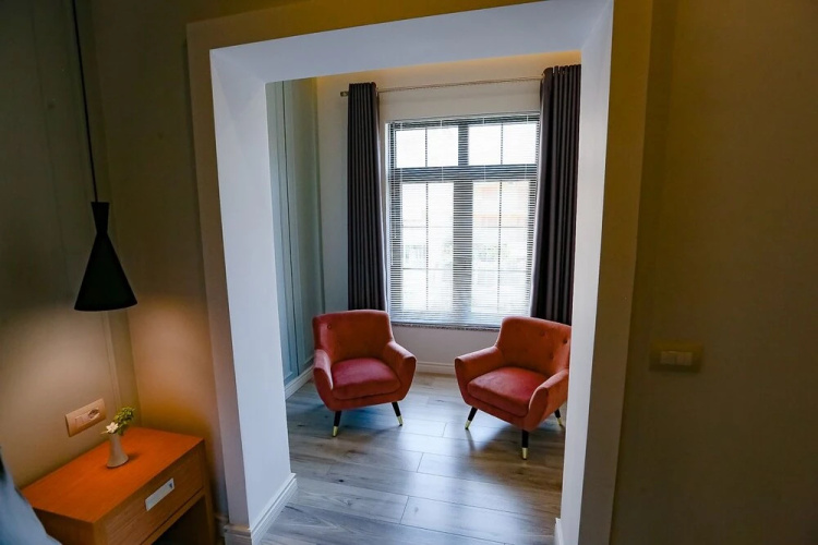 Home Hotel
