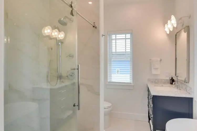 Walk to Ocean: Home w/ Deck in Surfside Beach!