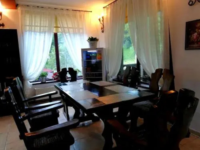 Casa cu flori